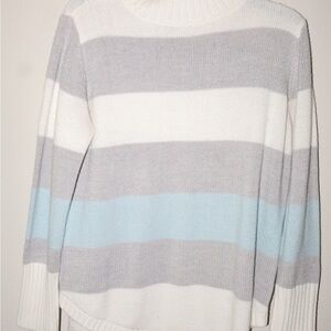 a.n.a Women's Sweater in Gray, White, and Light Blue